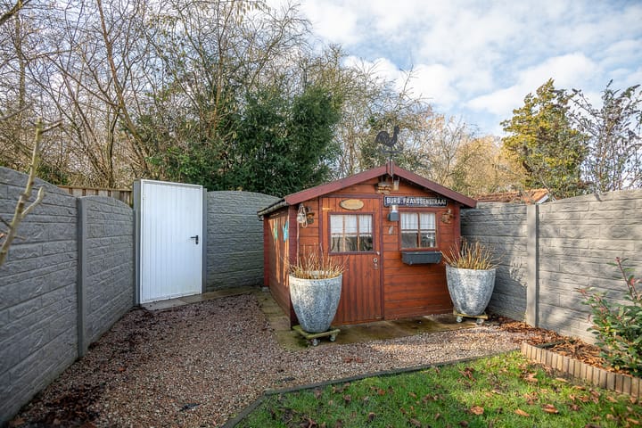 Foto 23 van Burg.Franssenstraat 11