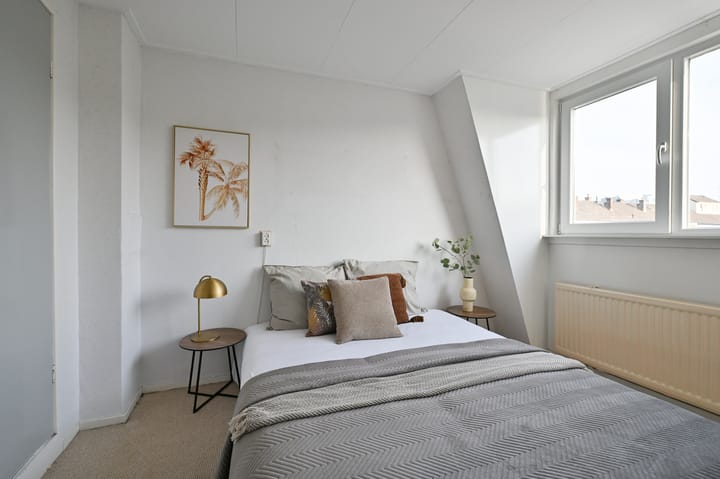 Foto 12 van Van Leeuwenhoekstraat 28