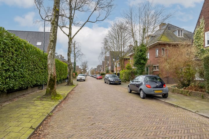 Foto 42 van Saksen Weimarlaan 63