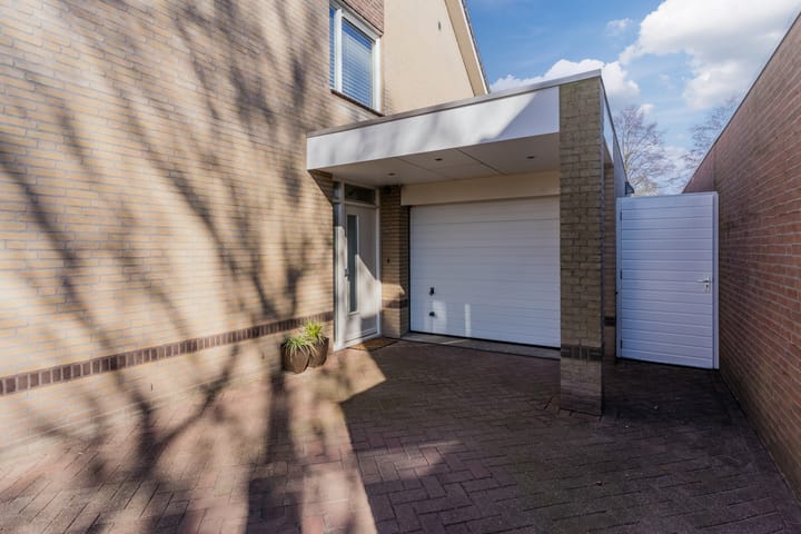 Foto 9 van Buseind 14