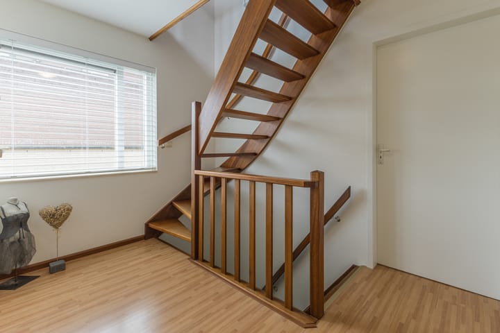 Foto 24 van Buseind 14