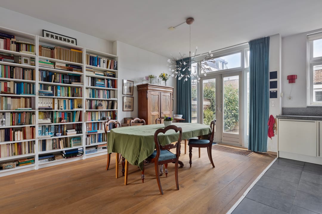 Photo 13 of Leliestraat 94