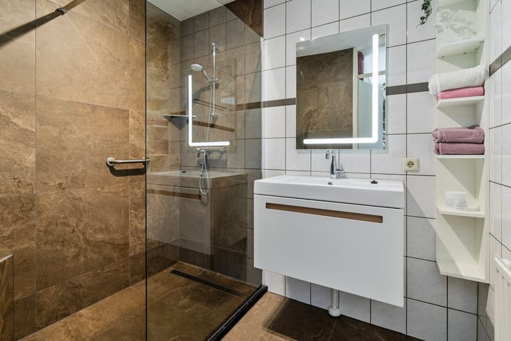 Photo 24 of Adelbert van Scharnlaan 173-A