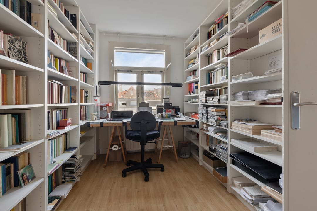 Photo 22 of Leliestraat 94