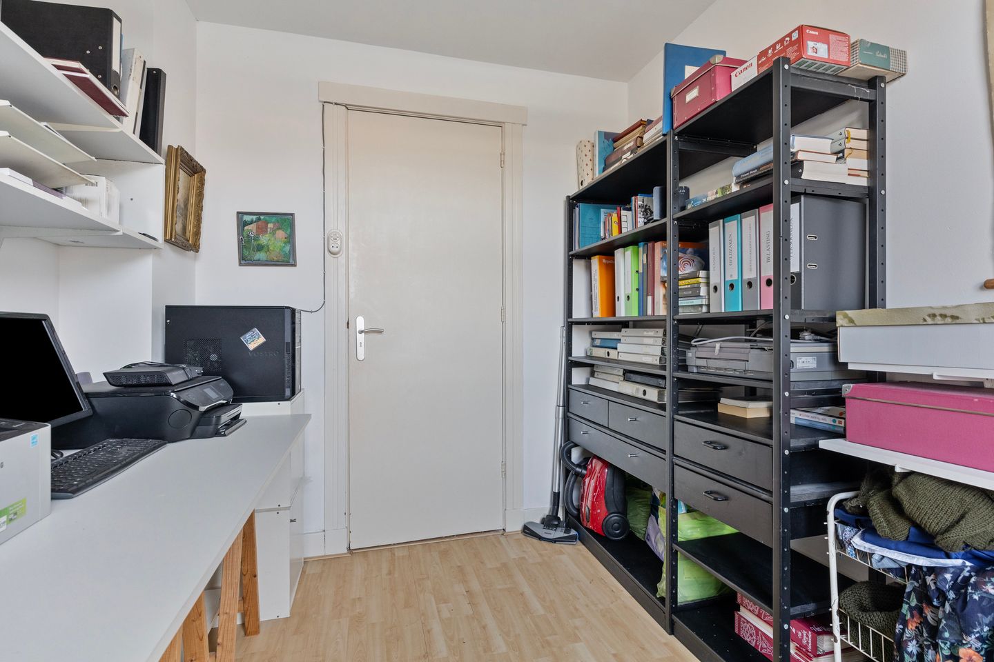 Photo 25 of Leliestraat 94