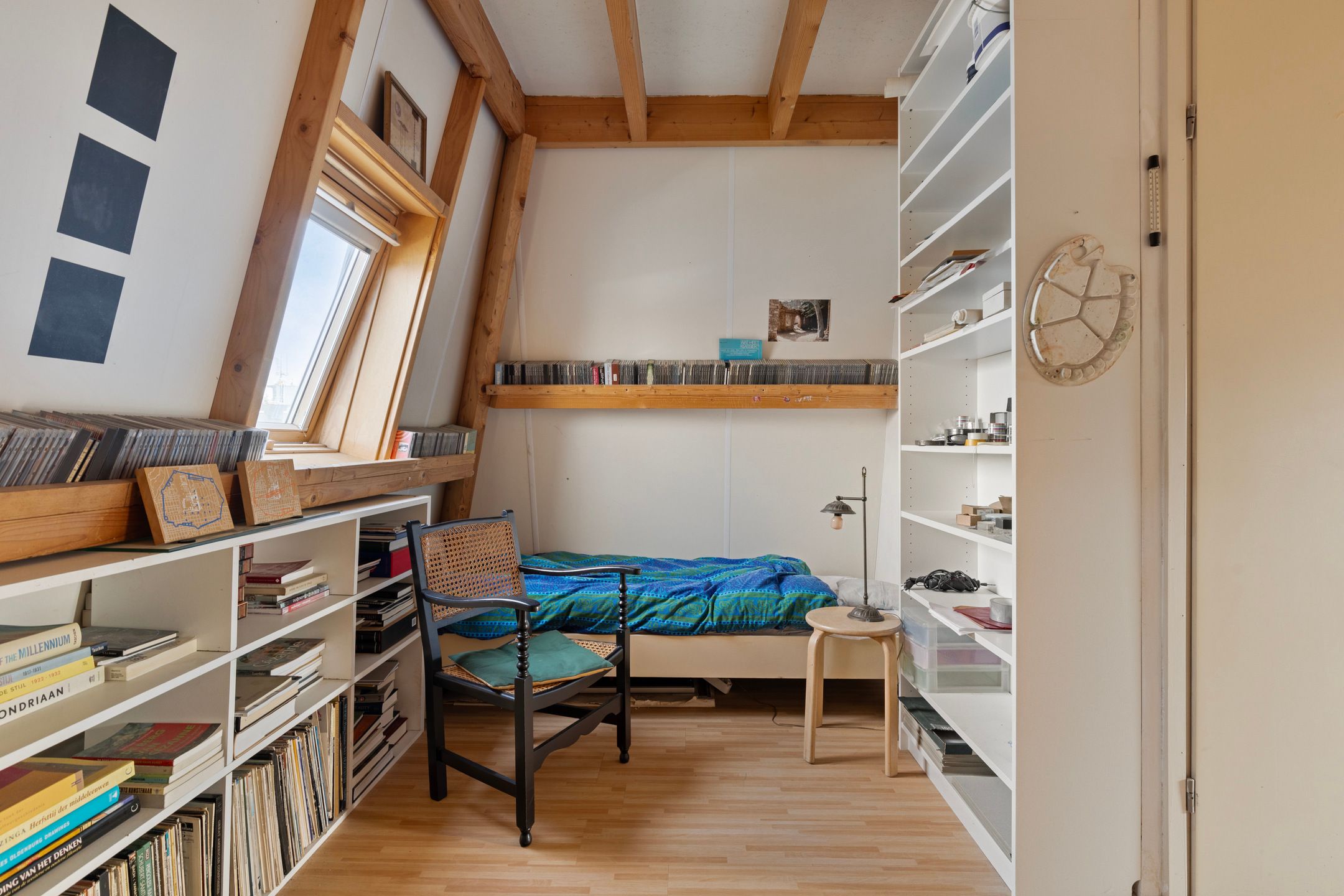 Photo 27 of Leliestraat 94