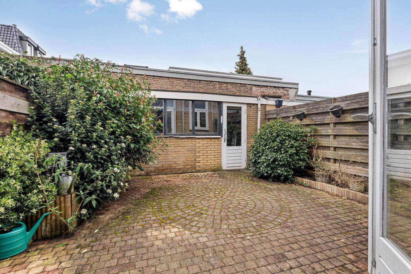 Photo 29 of Leliestraat 94