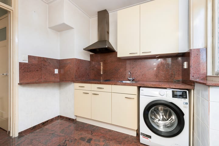 Foto 14 van Johan de Wittstraat 57