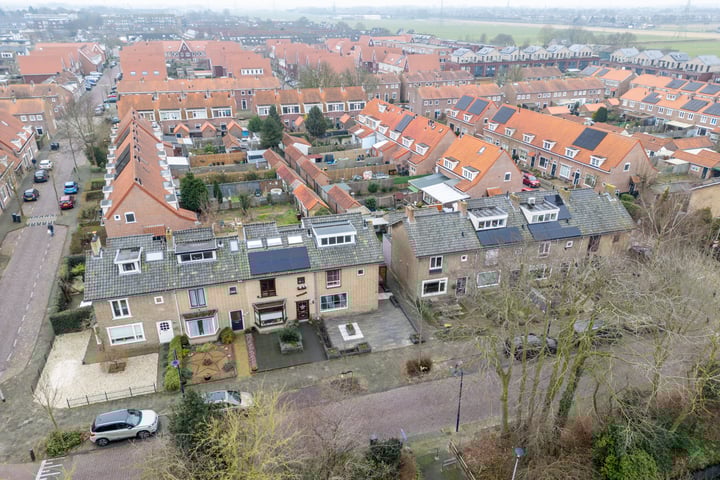 Bekijk foto van Julianalaan 57