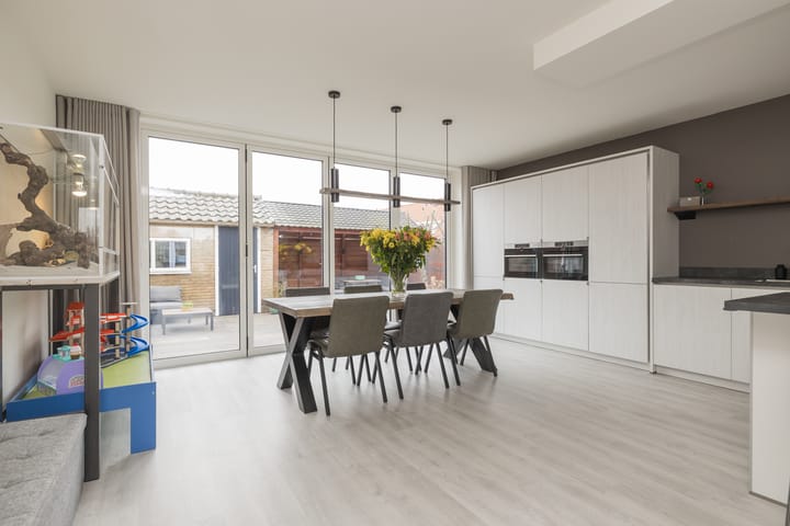 Foto 9 van Julianalaan 57