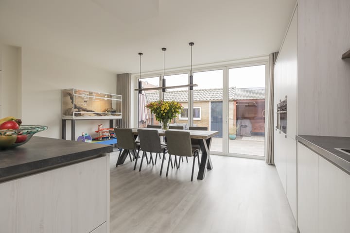 Foto 14 van Julianalaan 57