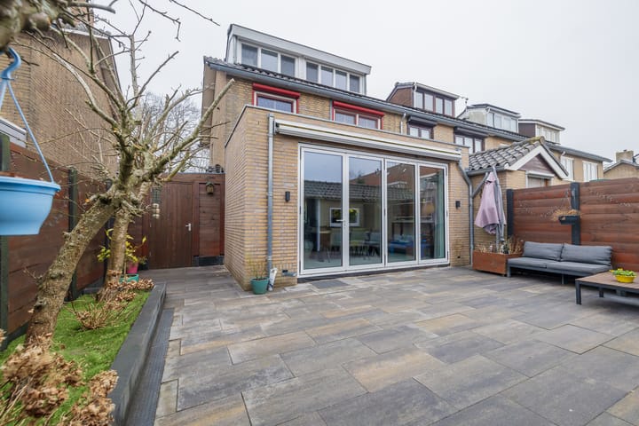 Foto 41 van Julianalaan 57