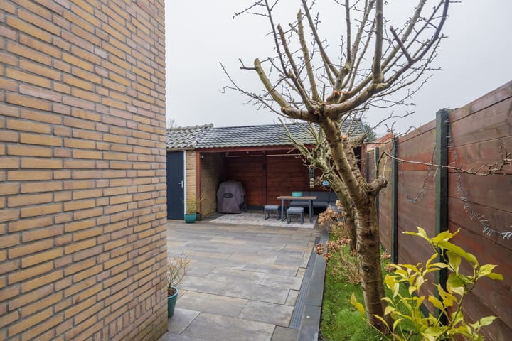 Foto 42 van Julianalaan 57