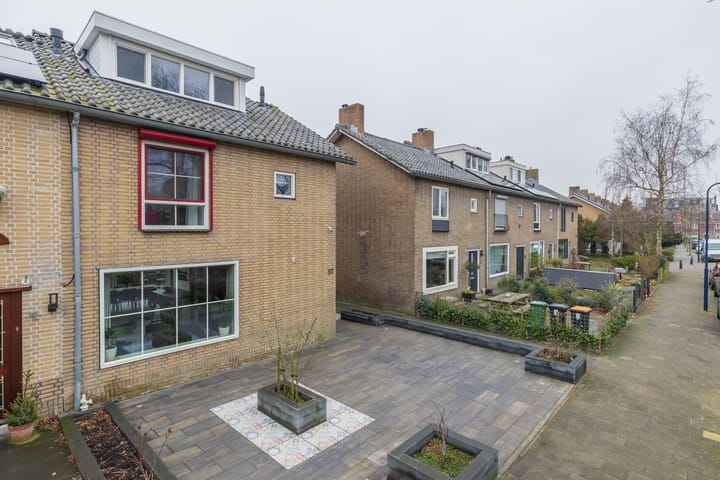 Foto 47 van Julianalaan 57