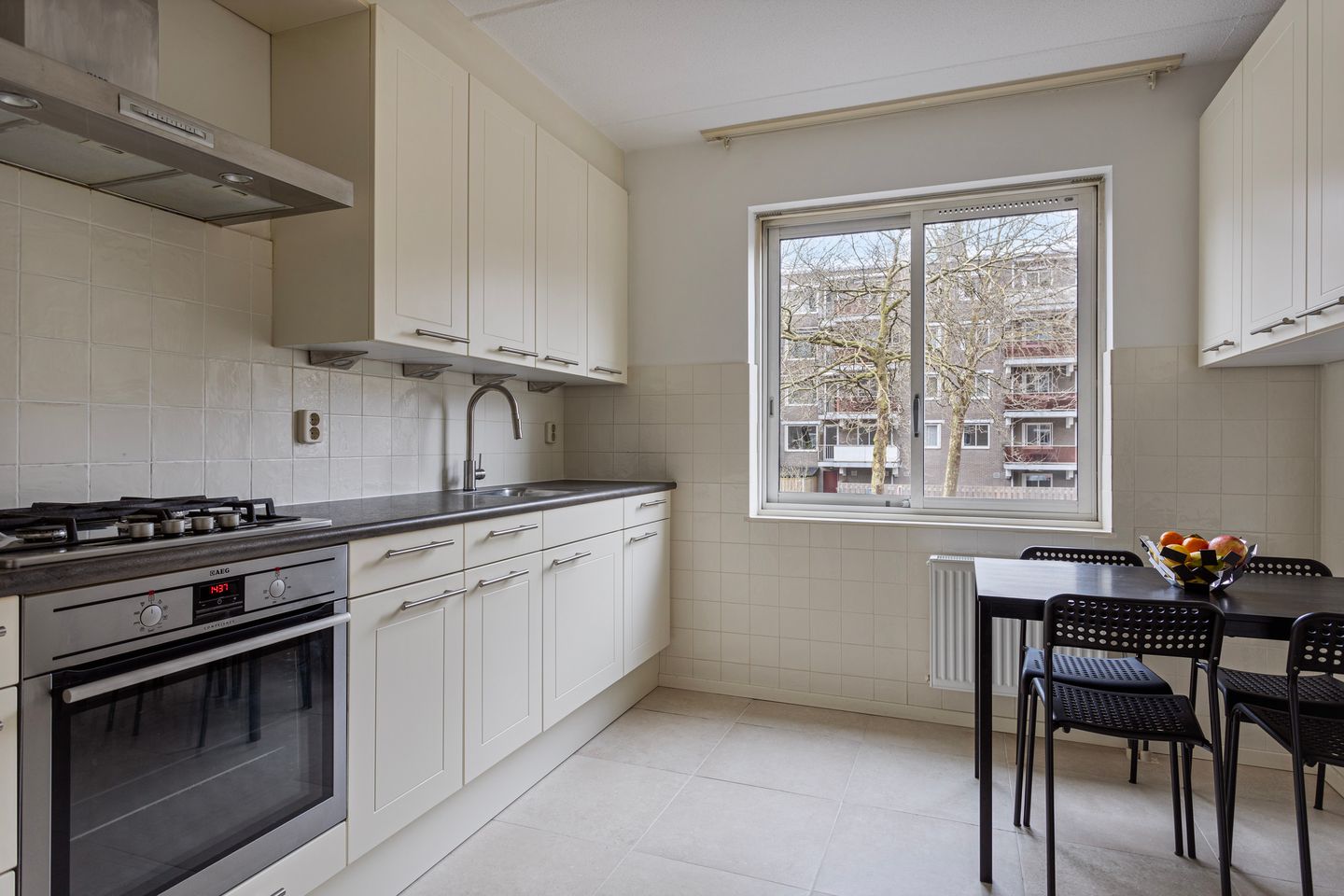 Photo 10 of Arent Janszoon Ernststraat 261