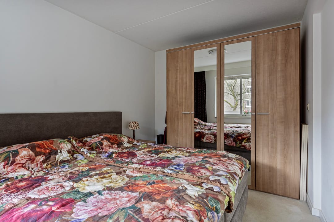 Photo 13 of Arent Janszoon Ernststraat 261