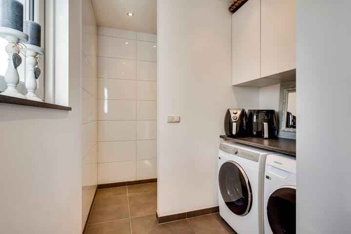 Photo 16 of Rhijdtstraat 3