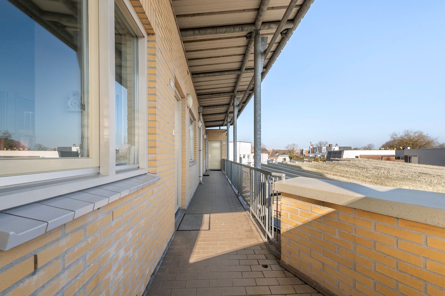 Foto 4 van Larenseweg 10-22