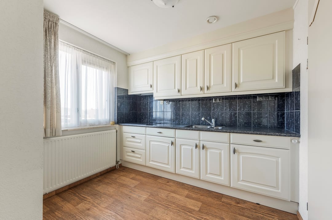 Foto 8 van Larenseweg 10-22