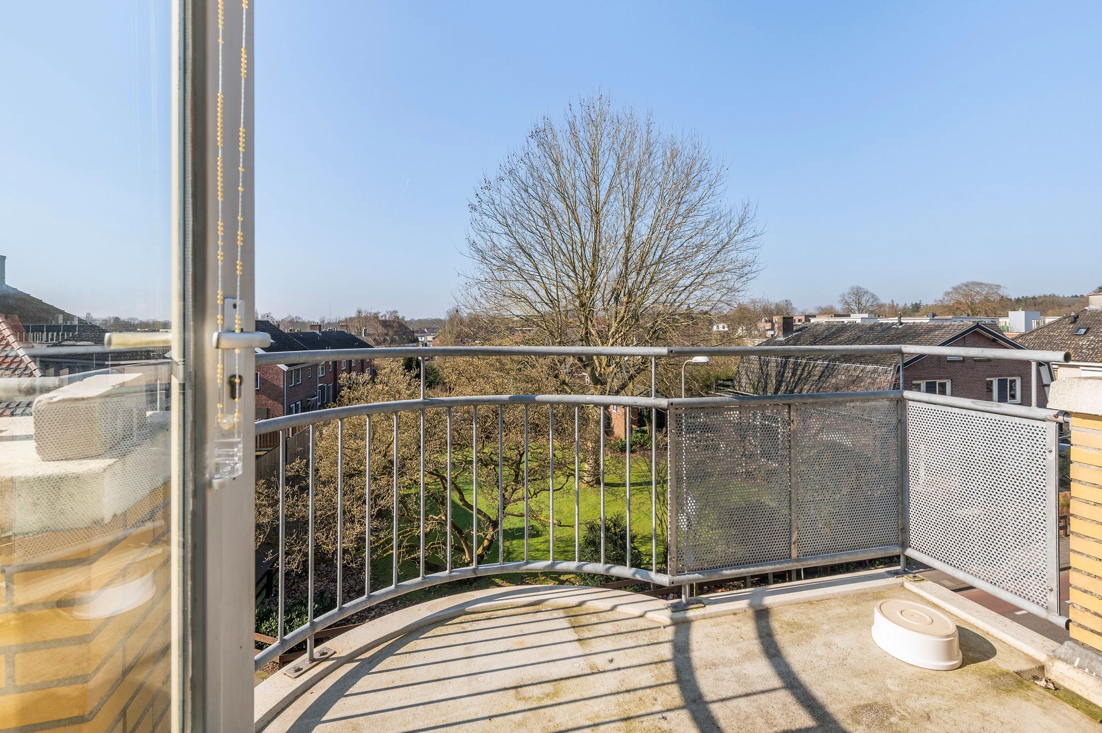 Foto 18 van Larenseweg 10-22