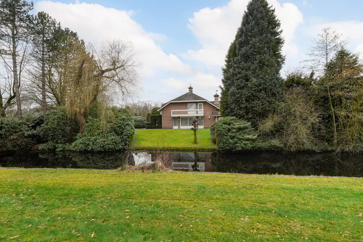 Photo 48 of Maasland 34