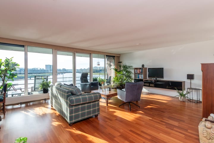 Foto 1 van Erik Pinksterblomstraat 132