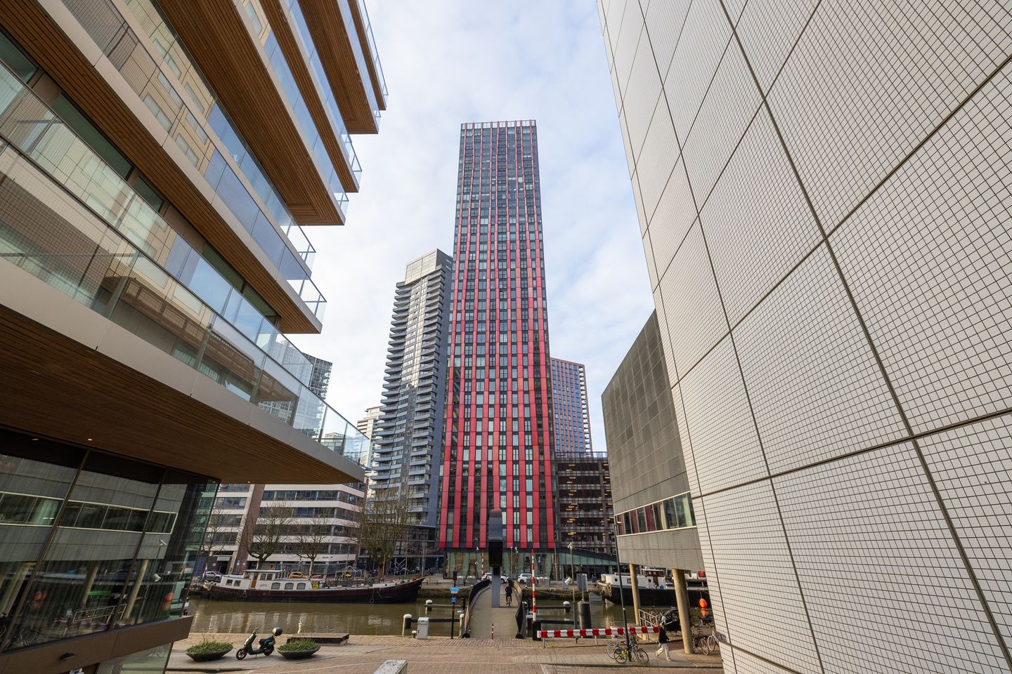 Photo 4 of Wijnbrugstraat 336