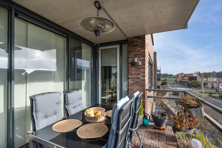 Foto 27 van President Kennedystraat 36