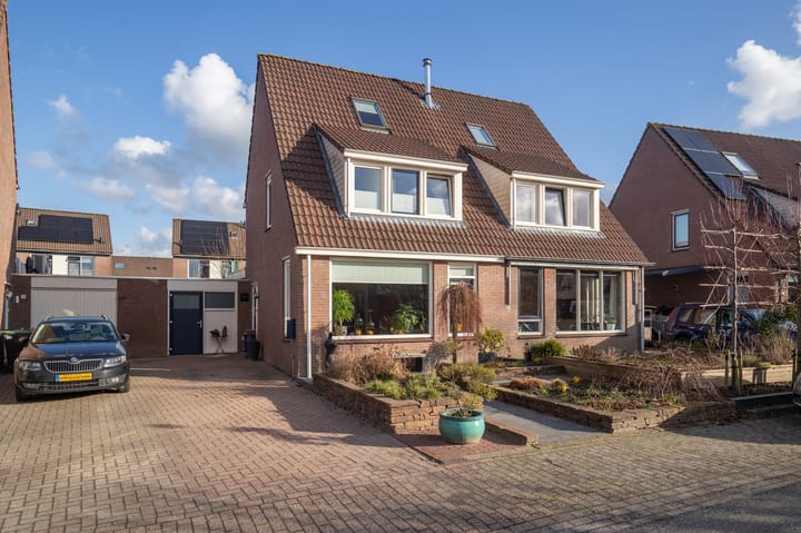 Koopwoningen - huizen te koop in [Funda]