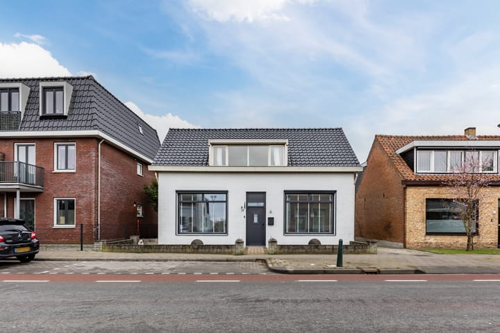 Burgemeester van Loonstraat 18