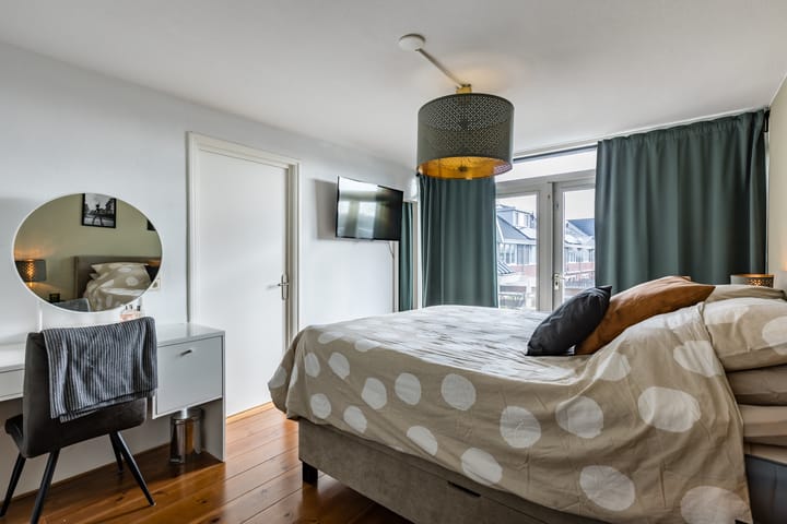 Photo 40 of Burgemeester van Loonstraat 18