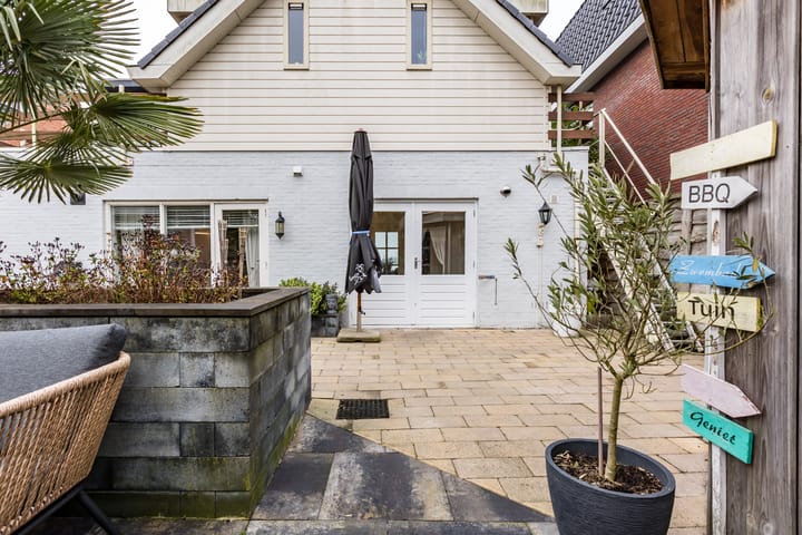 Photo 67 of Burgemeester van Loonstraat 18