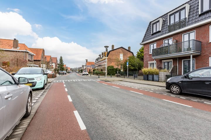Photo 69 of Burgemeester van Loonstraat 18