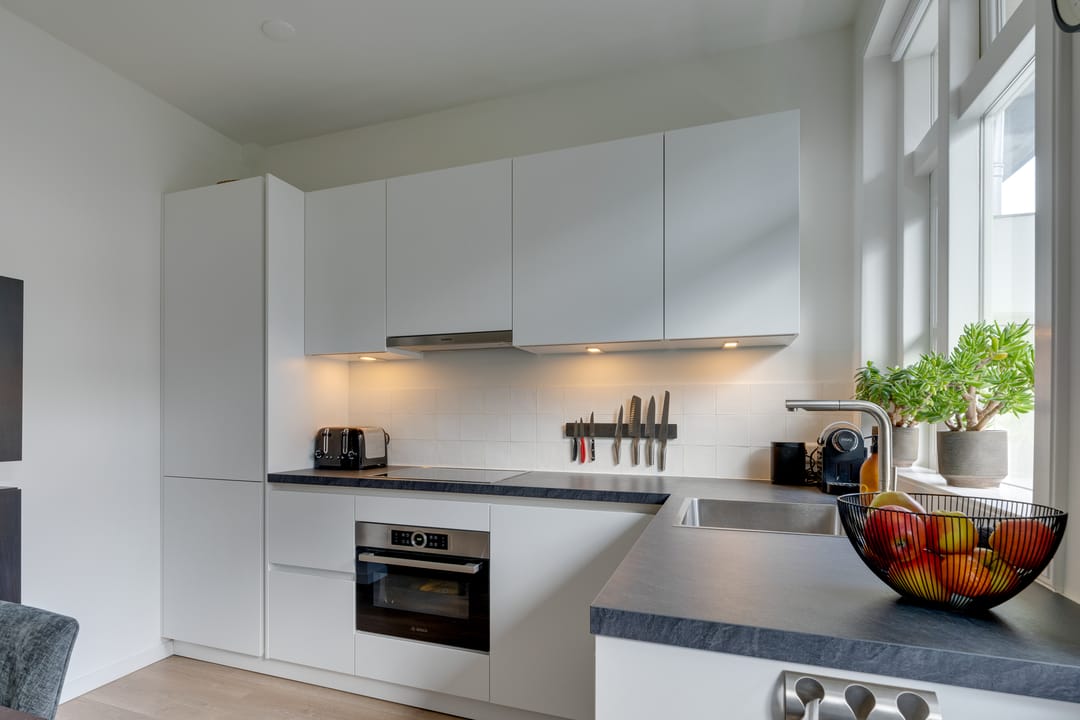 Photo 22 of Kinderdijkstraat 83-1