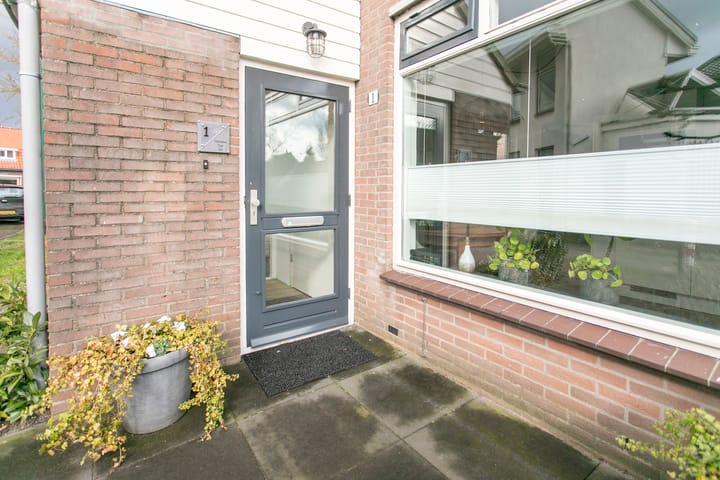 Foto 2 van Pompstraat 1