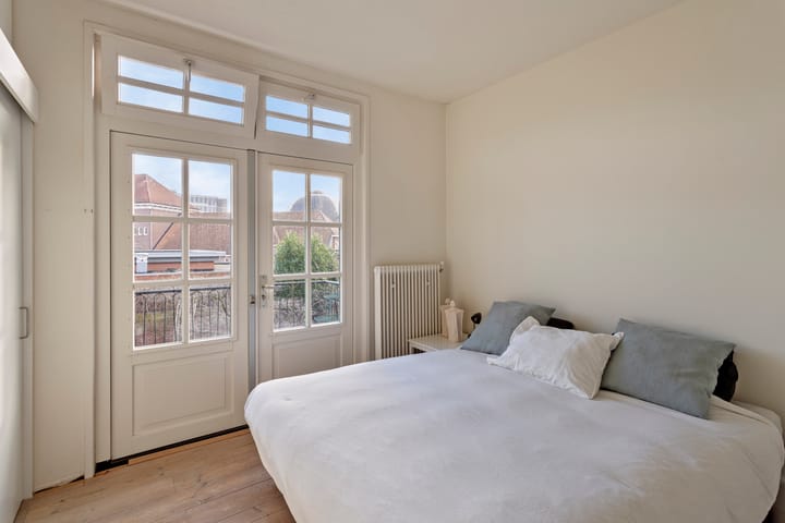 Photo 16 of Kortenaerstraat 10