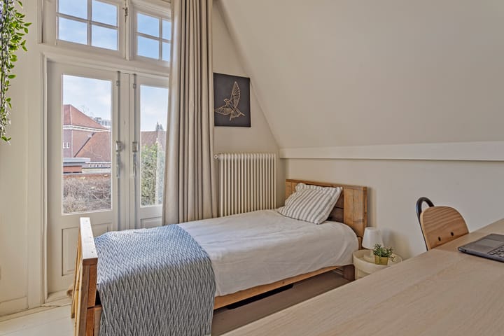 Photo 18 of Kortenaerstraat 10