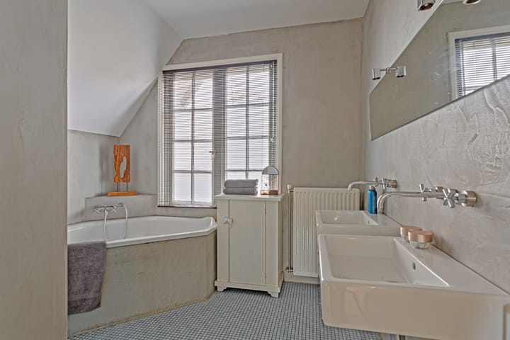 Photo 22 of Kortenaerstraat 10