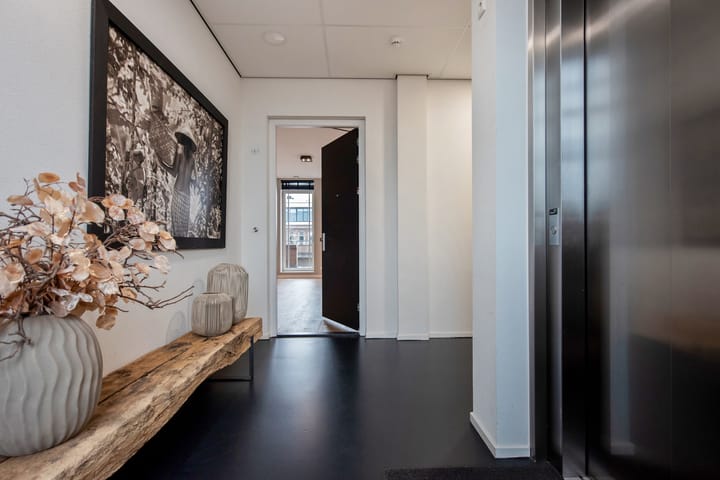 Photo 2 of Van Alkemadelaan 2-J