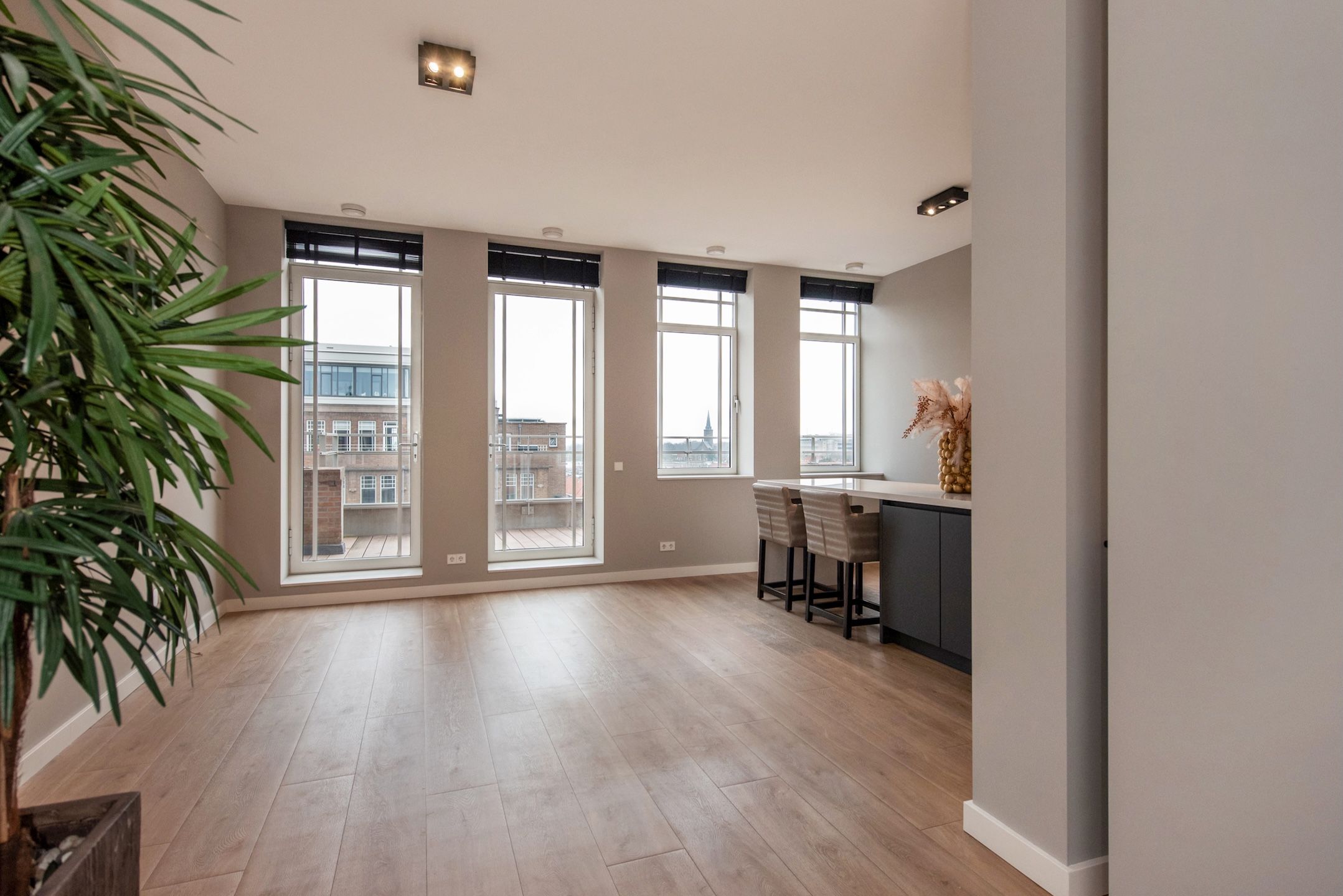 Foto 3 van Van Alkemadelaan 2-J