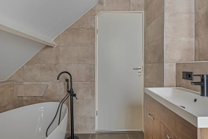 Foto 24 van Bornsestraat 148