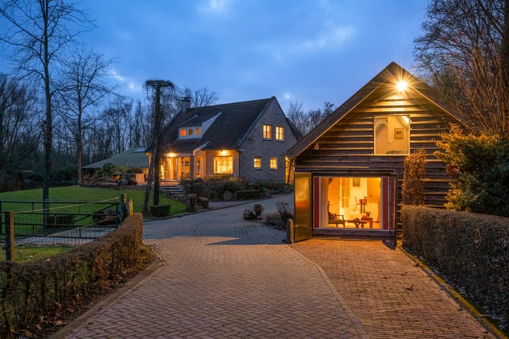 Photo 2 of Veerweg 8