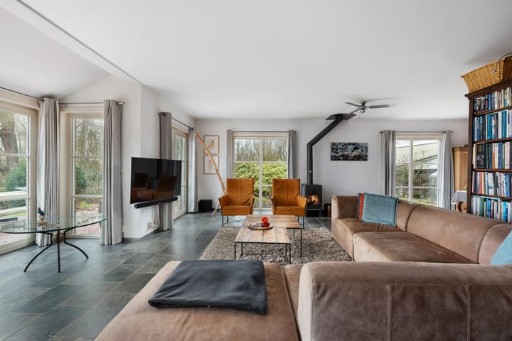 Photo 13 of Veerweg 8