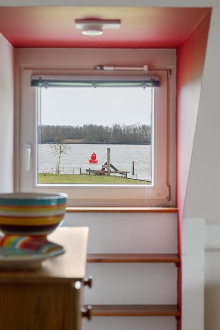 Photo 33 of Veerweg 8