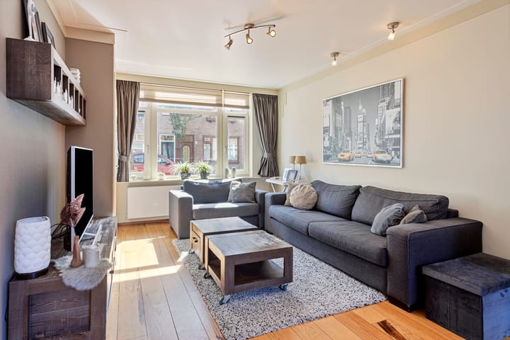 Foto 8 van Maasstraat 33