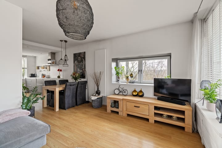 Photo 5 of Coornhertstraat 205-D