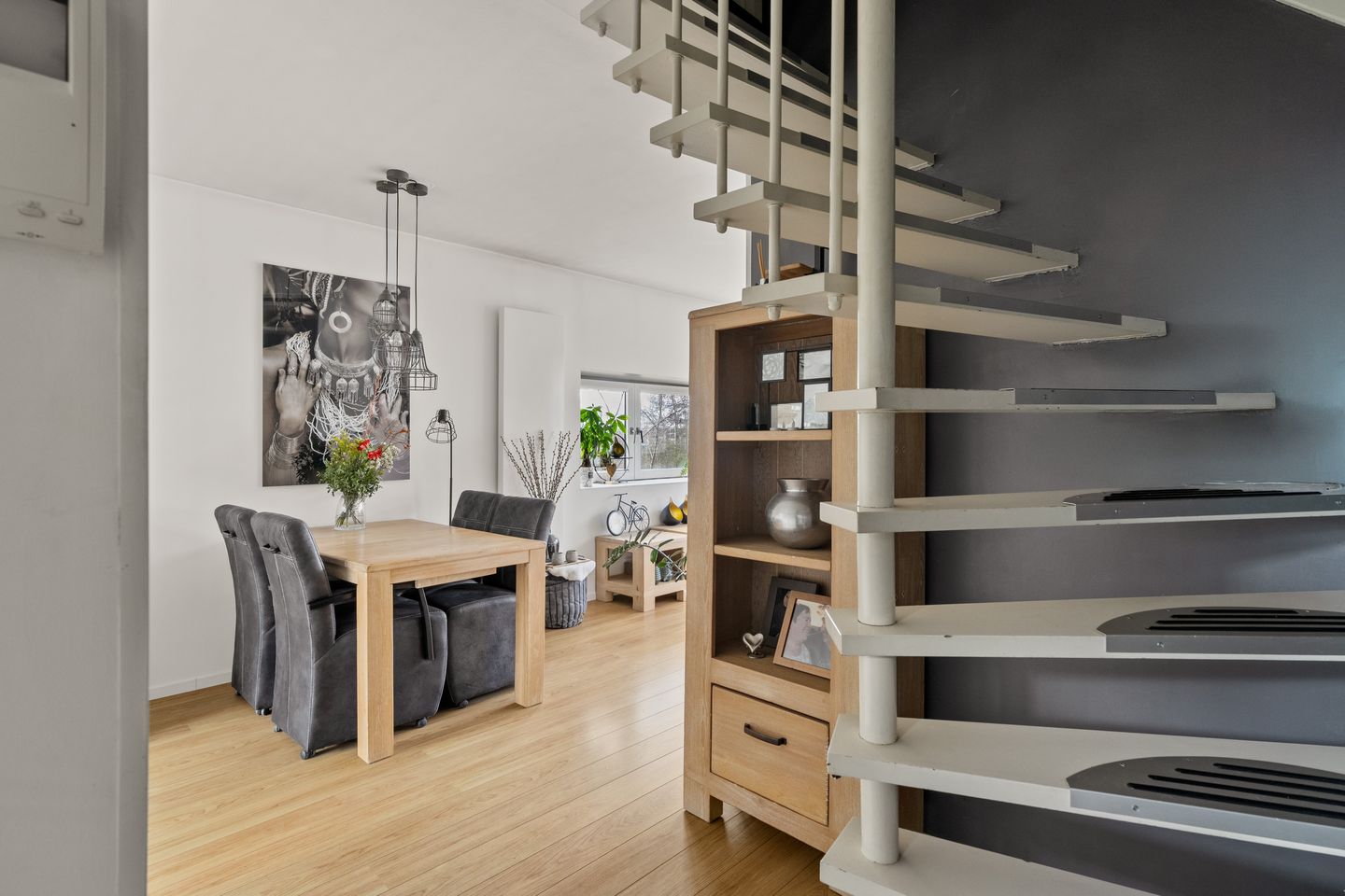 Photo 10 of Coornhertstraat 205-D