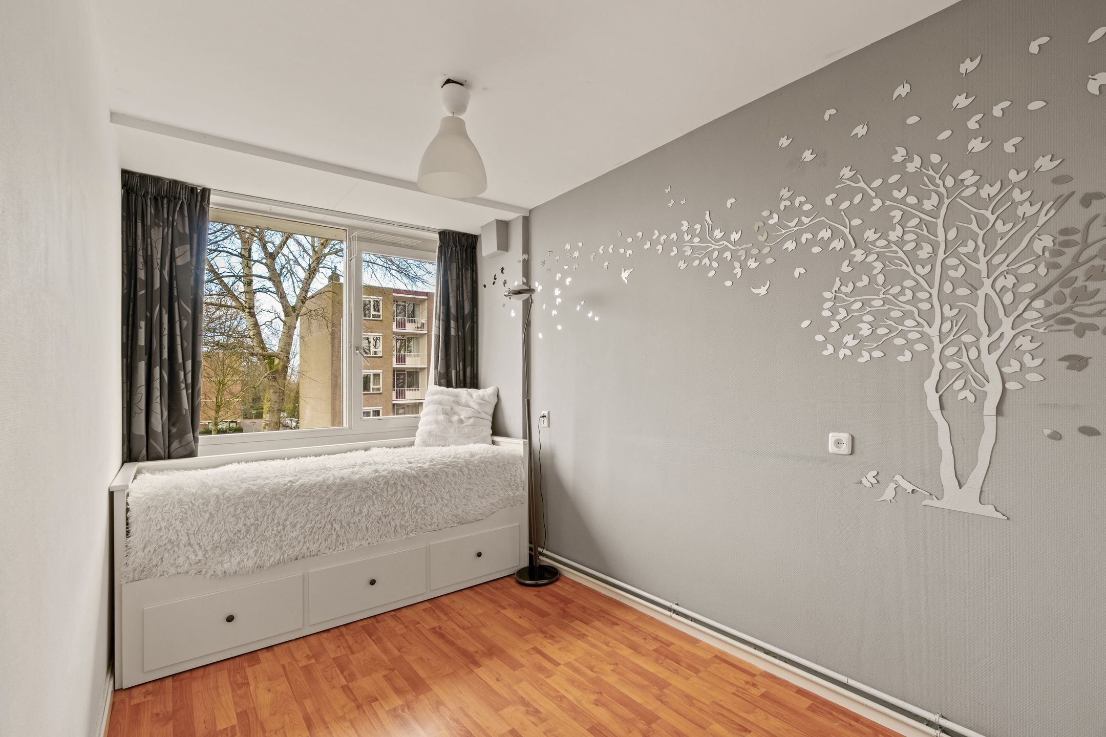 Photo 15 of Coornhertstraat 205-D