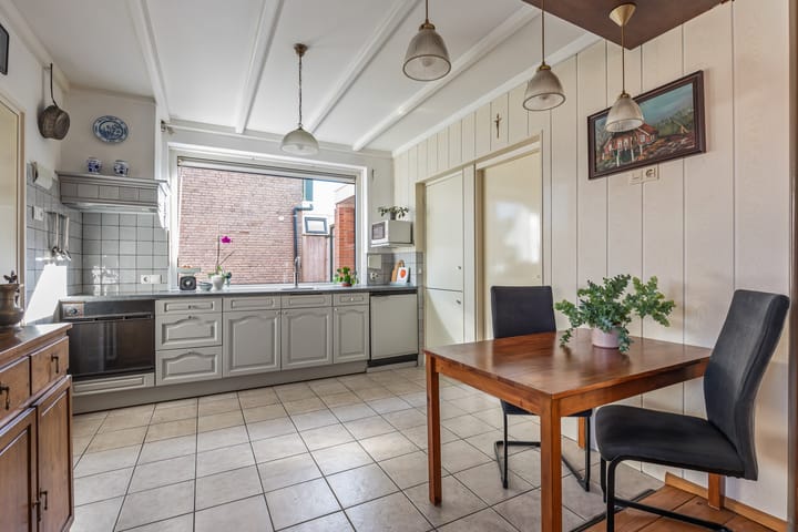 Foto 10 van Landweerstraat 4