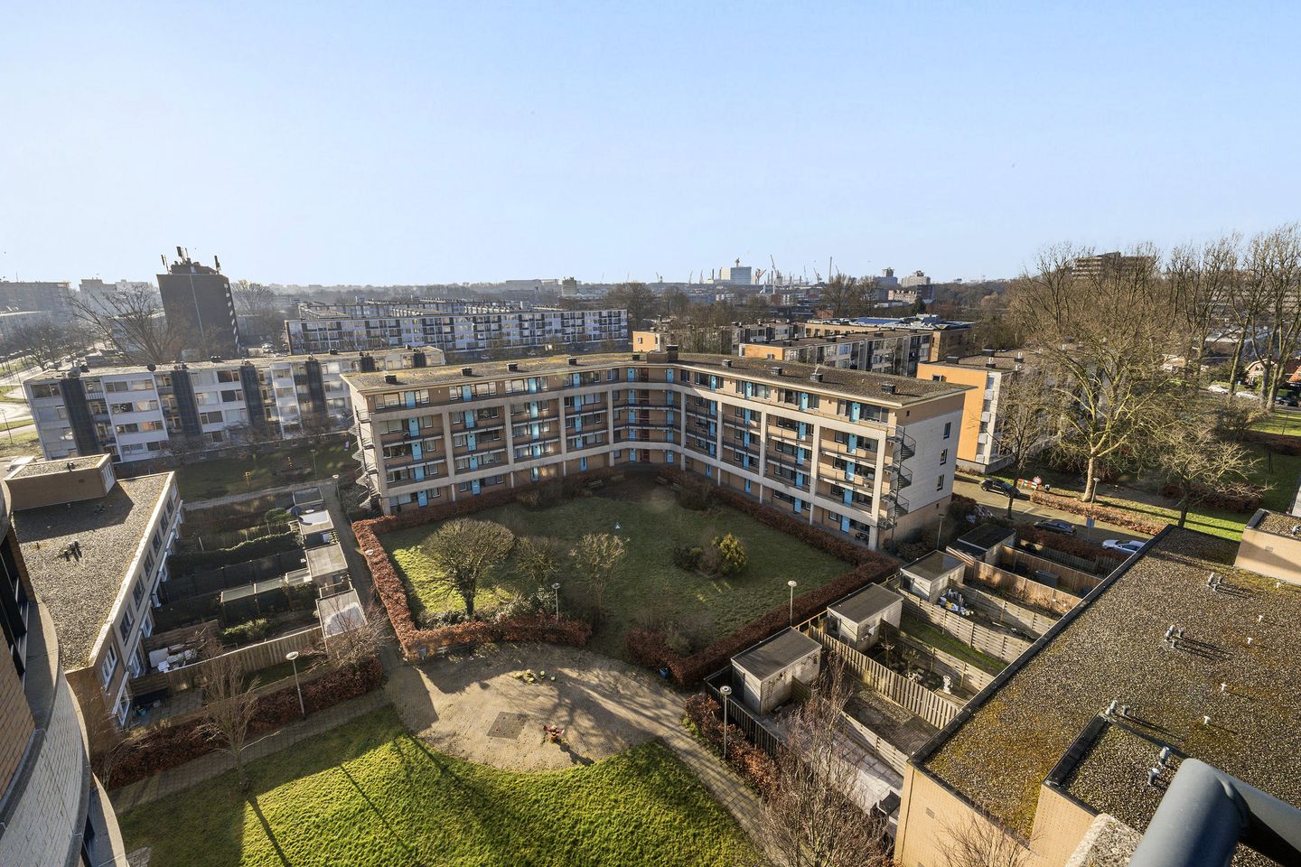 Foto 29 van Van Limburg Stirumstraat 165